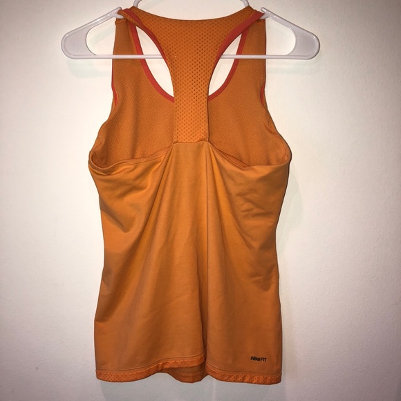 Nike - Picture 3 of 6